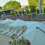 Отель Life Elite 3*